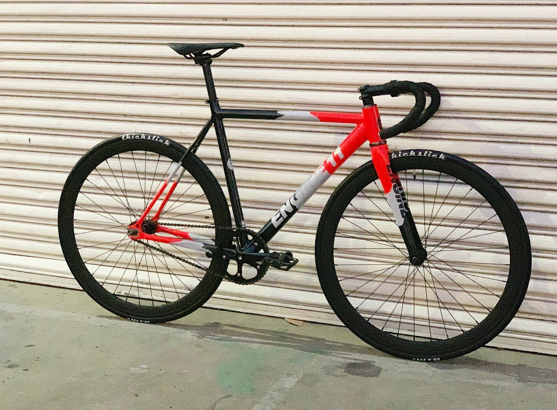 Engine11 CritD Bike w/ ThckSlicks - Image 3